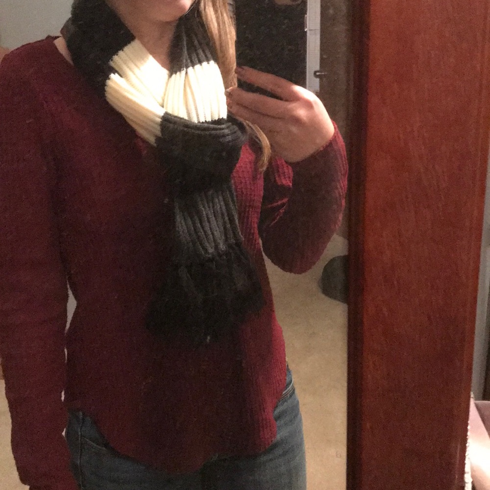 Scarf - Picture 3 of 6